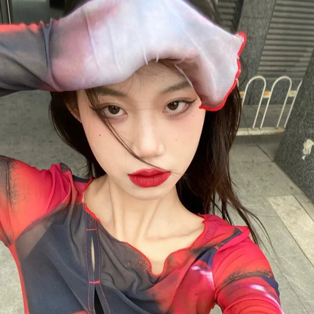 玉女桃花满堂红